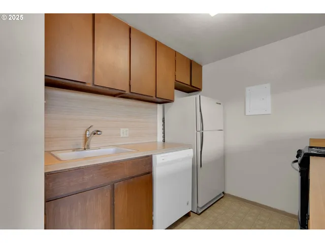 $199,700 | 1313 Lincoln Street, Unit 1005, Eugene, OR 97401