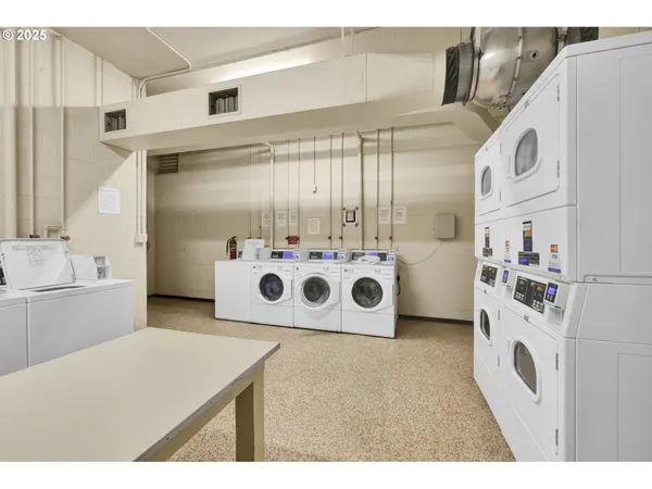 $179,000 | 1313 Lincoln Street, Unit 1005, Eugene, OR 97401