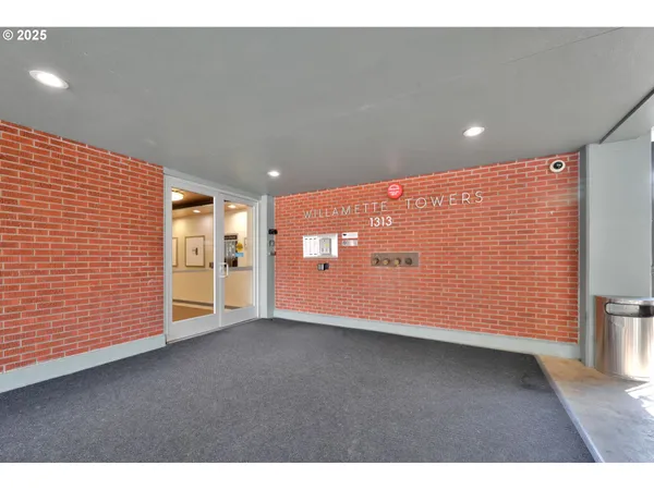 $179,000 | 1313 Lincoln Street, Unit 1005, Eugene, OR 97401