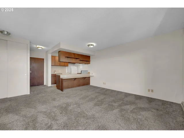 $199,700 | 1313 Lincoln Street, Unit 1005, Eugene, OR 97401