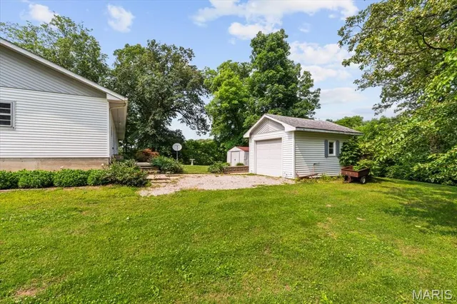 $310,000 | 17 Wood Drive, Carlyle, IL 62231