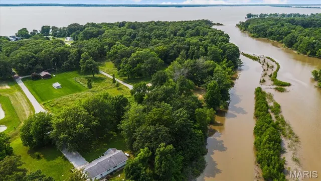 $310,000 | 17 Wood Drive, Carlyle, IL 62231