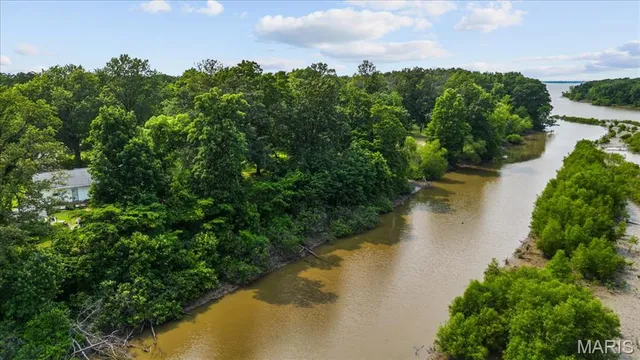 $310,000 | 17 Wood Drive, Carlyle, IL 62231