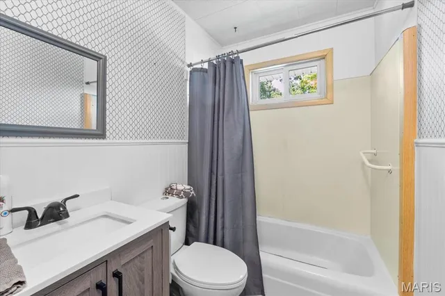 $310,000 | 17 Wood Drive, Carlyle, IL 62231