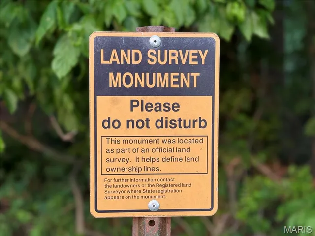 $310,000 | 17 Wood Drive, Carlyle, IL 62231