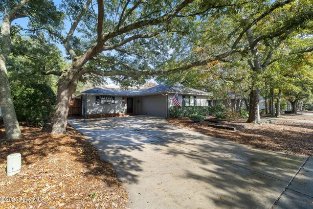 $579,000 | 1305 2 Mile Circle East, Wilmington, NC 28405