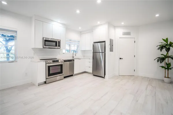 $2,250 | 960 Jefferson Avenue, Unit 106, Miami Beach, FL 33139