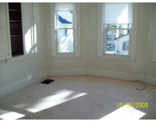16 Louise Street Worcester, MA 01607 - Photo 2 of 7 Gallery Image 2