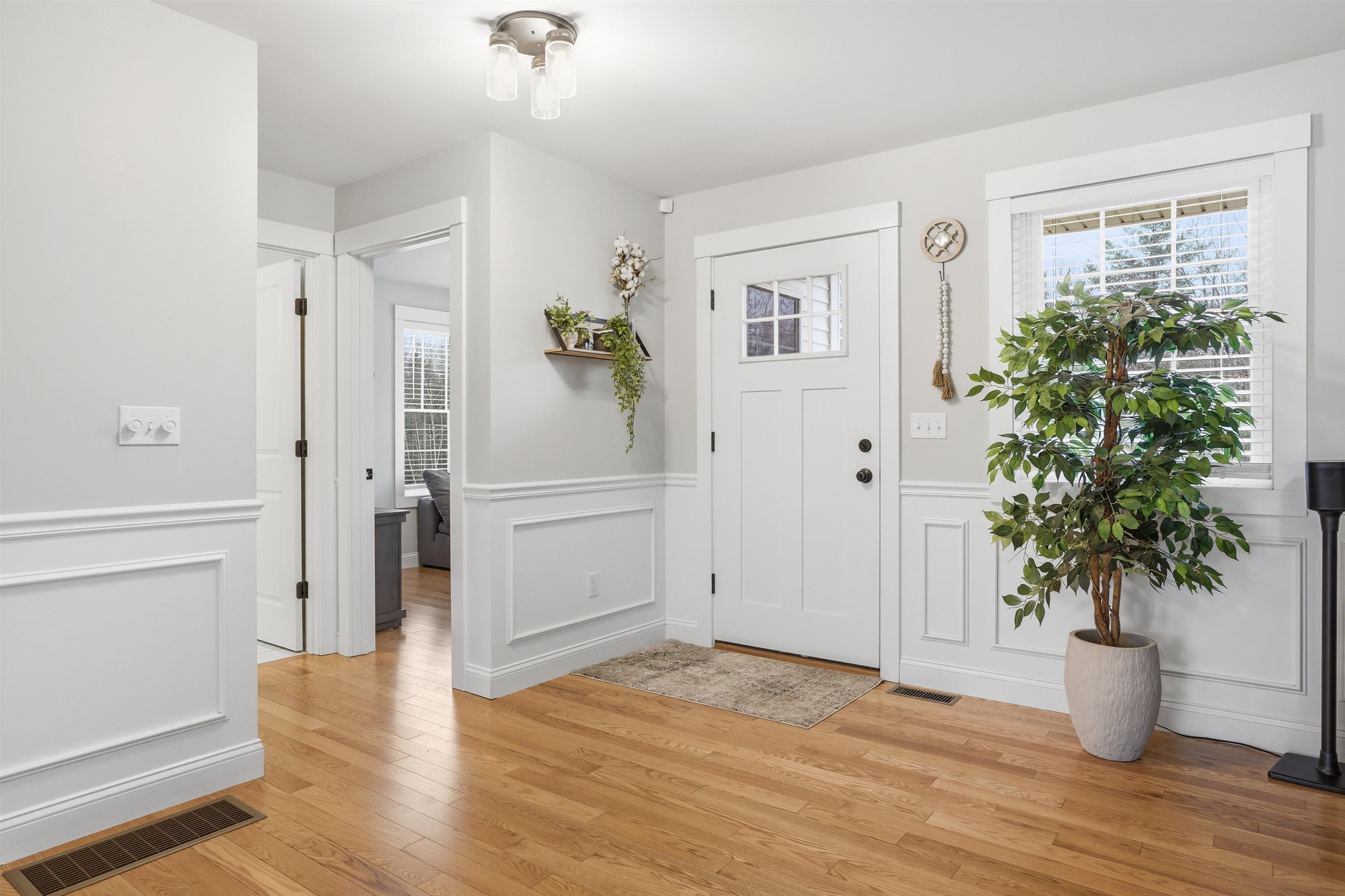 67 Copp Drive Fremont, NH 03044 - Photo 4 of 49