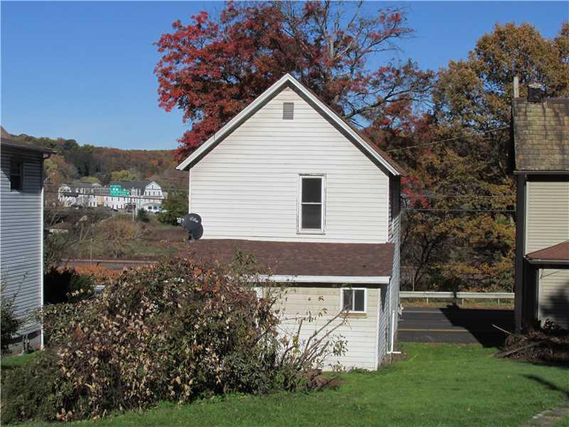 69 Pittsburgh Road Butler, PA 16001 - Photo 2 of 17 Exterior Back.
