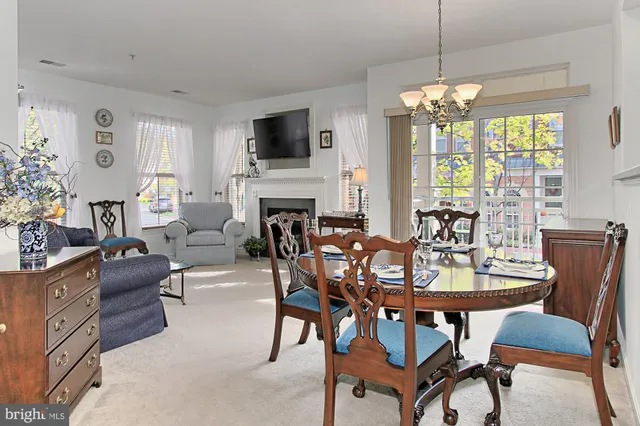 $2,900 | 5120 Donovan Drive, Unit 107, Alexandria, VA 22304