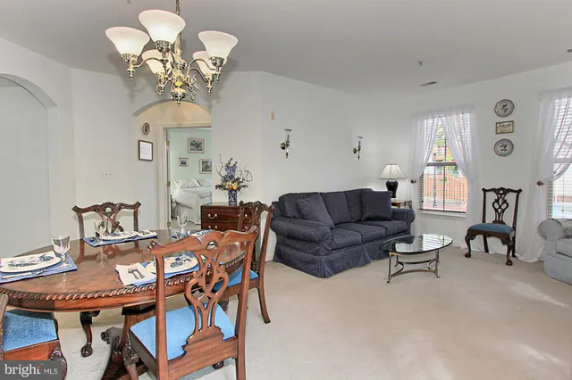 $2,900 | 5120 Donovan Drive, Unit 107, Alexandria, VA 22304