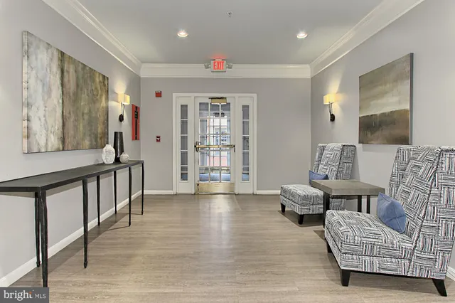 $2,900 | 5120 Donovan Drive, Unit 107, Alexandria, VA 22304