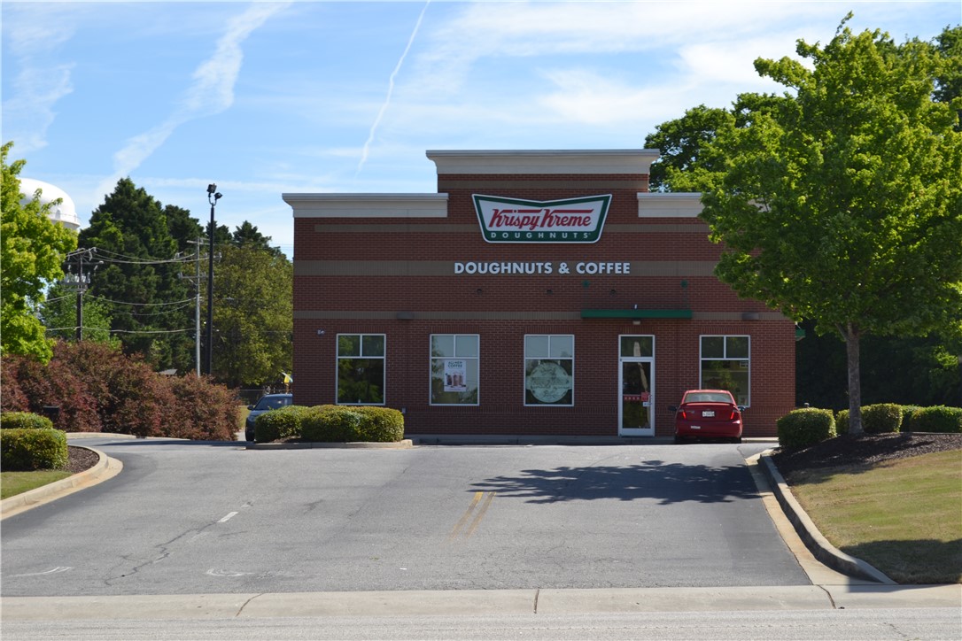 205 B East Broad Street Anderson, SC 29621 - Photo 12 of 27 Walk to Krispy Kreme