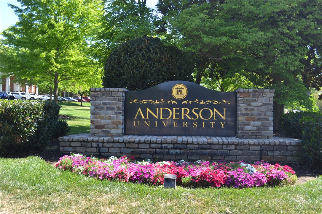 205 B East Broad Street Anderson, SC 29621 - Photo 22 of 27 Walking distance to Anderson University