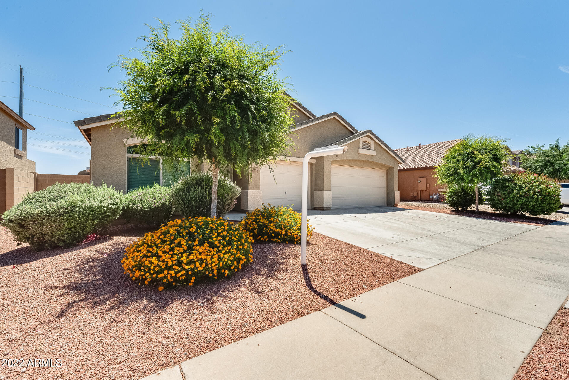 17819 West Charter Oak Road Surprise, AZ 85388 - Photo 6 of 37