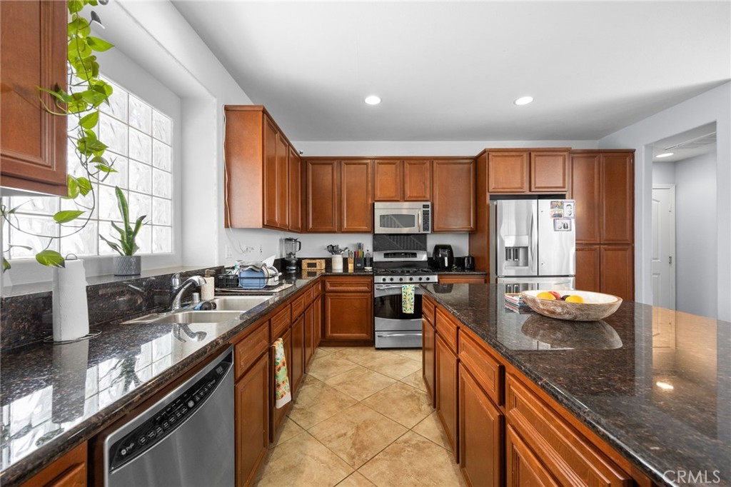 14554 Rochester Avenue Chino, CA 91710 - Photo 13 of 33