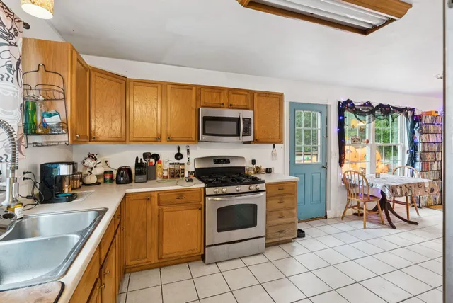 $999,999 | 86-88 Skips Way, Waterboro, ME 04087