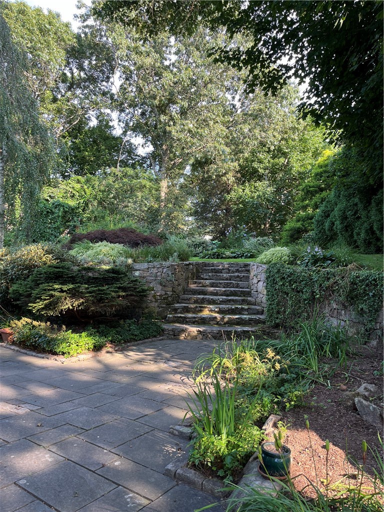 7 Springcove Road Narragansett, RI 02882 - Photo 13 of 20