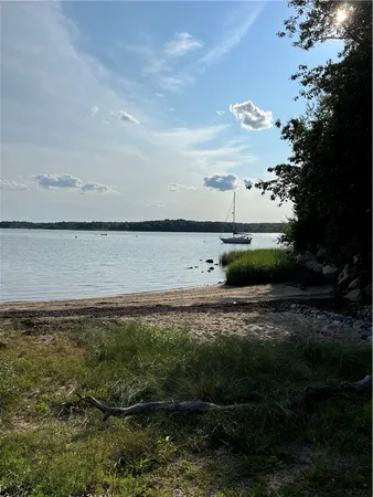 $2,600 | 7 Springcove Road, Narragansett, RI 02882