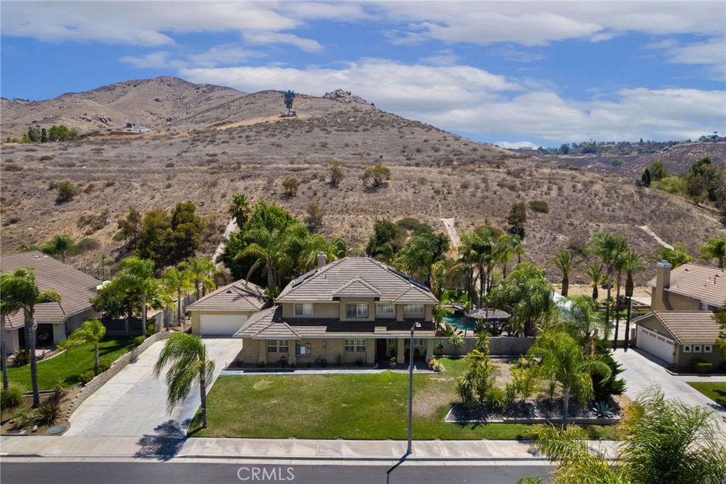 2740 Rockwood Drive Riverside, CA 92503 - Photo 4 of 41