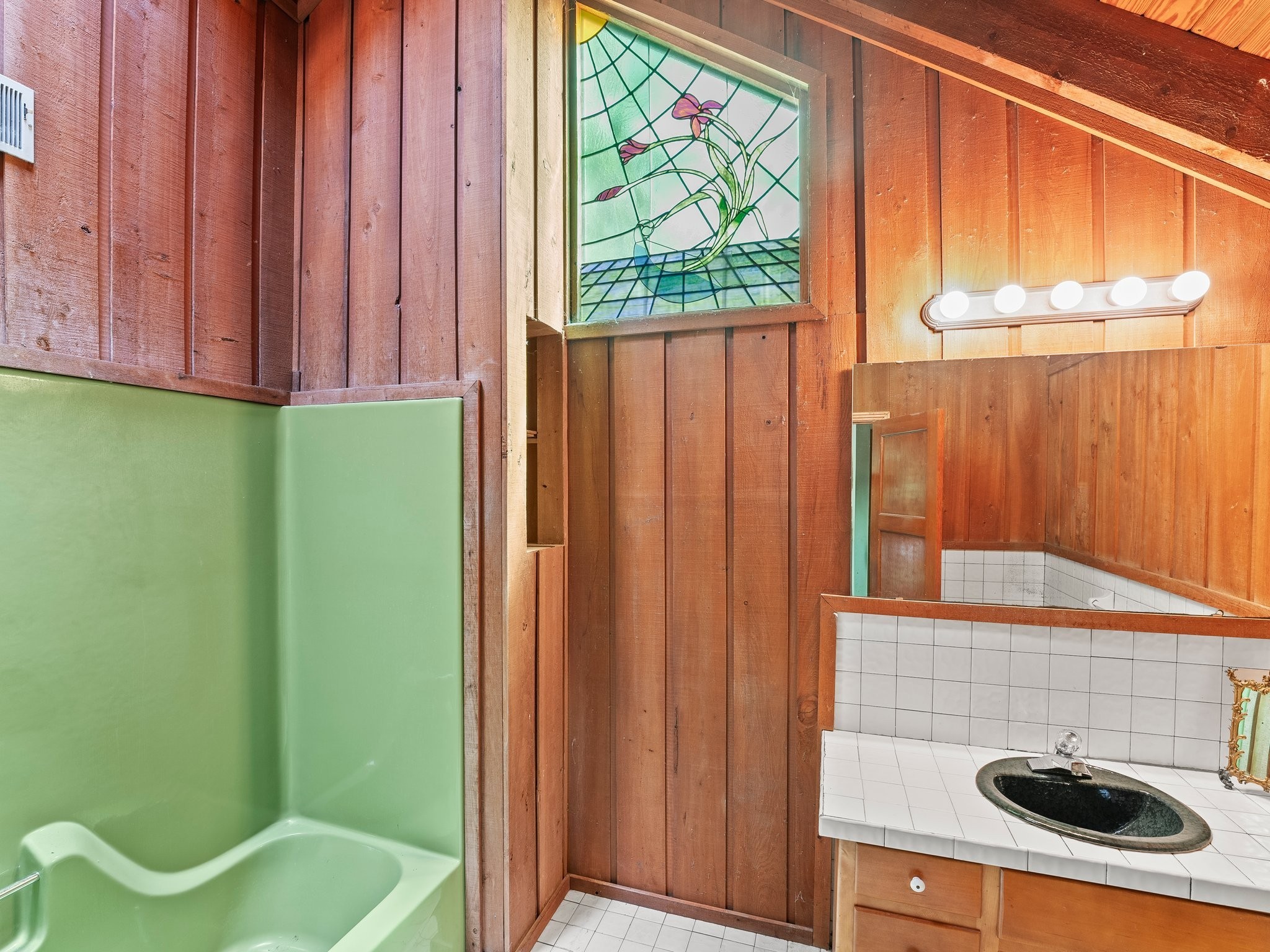 144 Wood Bluff Road Winchester, TN 37398 - Photo 33 of 63 a bathroom with a sink a toilet and a shower