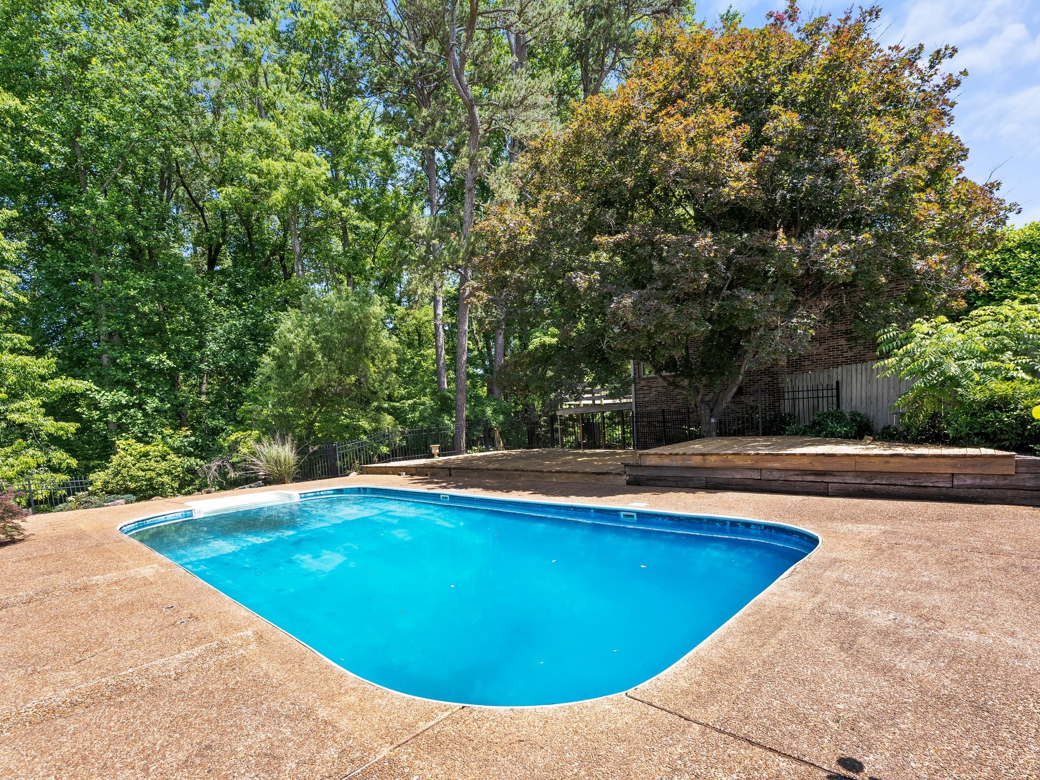 144 Wood Bluff Road Winchester, TN 37398 - Photo 46 of 63 a view of outdoor space and swimming pool