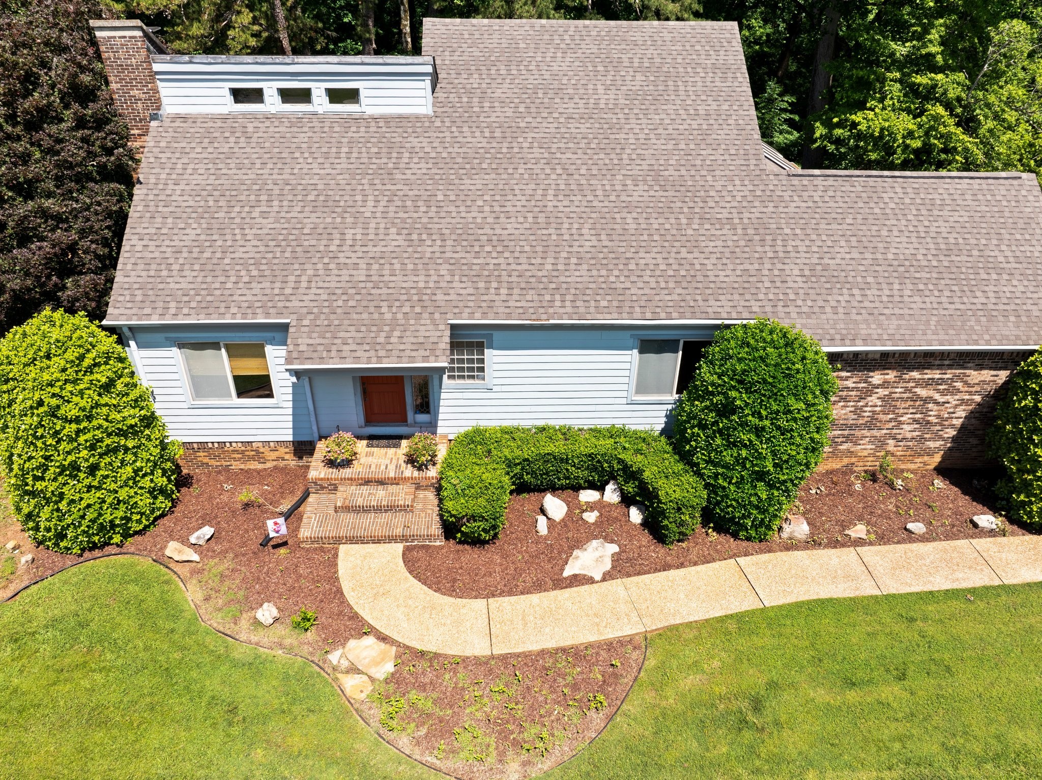 144 Wood Bluff Road Winchester, TN 37398 - Photo 62 of 63 front view of house with a yard