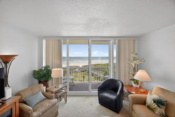 $369,000 | 1401 East Beach Drive, Unit 505, Galveston, TX 77550