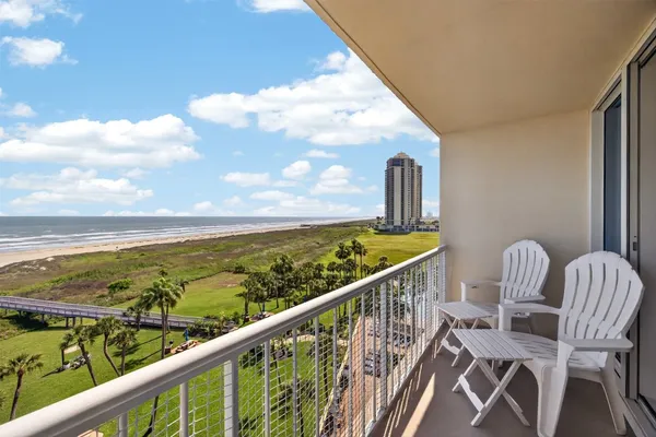 $369,000 | 1401 East Beach Drive, Unit 505, Galveston, TX 77550