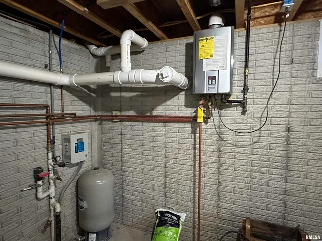 $239,000 | 10525 2 Mile Road, Thomson, IL 61285