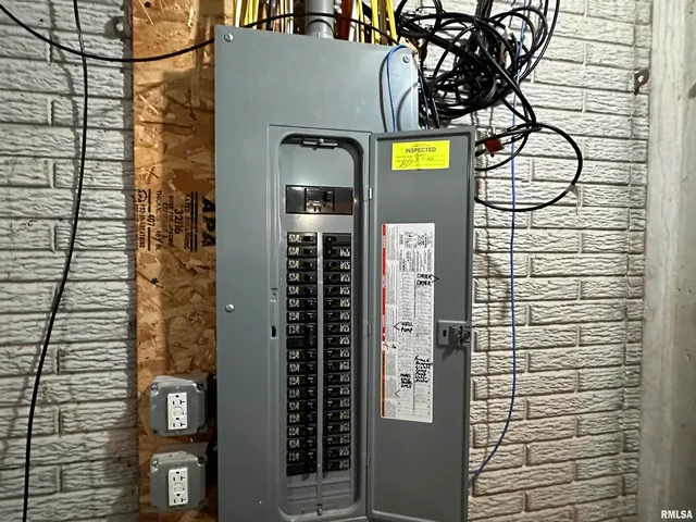 $239,000 | 10525 2 Mile Road, Thomson, IL 61285