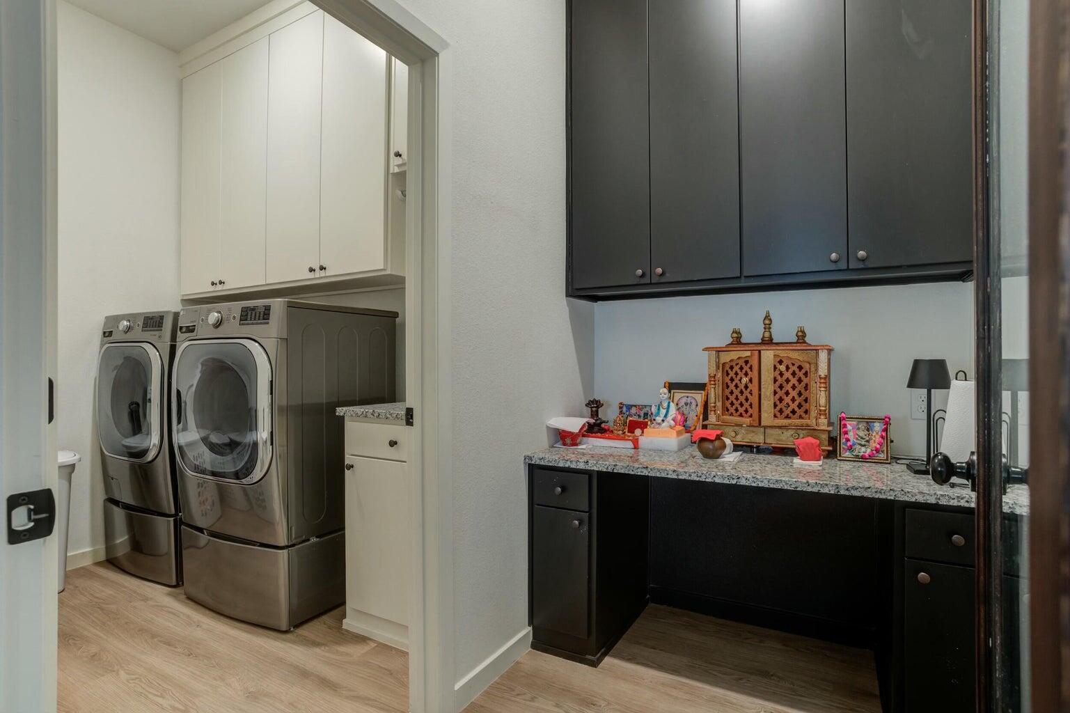 3711 128th Street Lubbock, TX 79423 - Photo 18 of 42 a utility room with dryer and washer