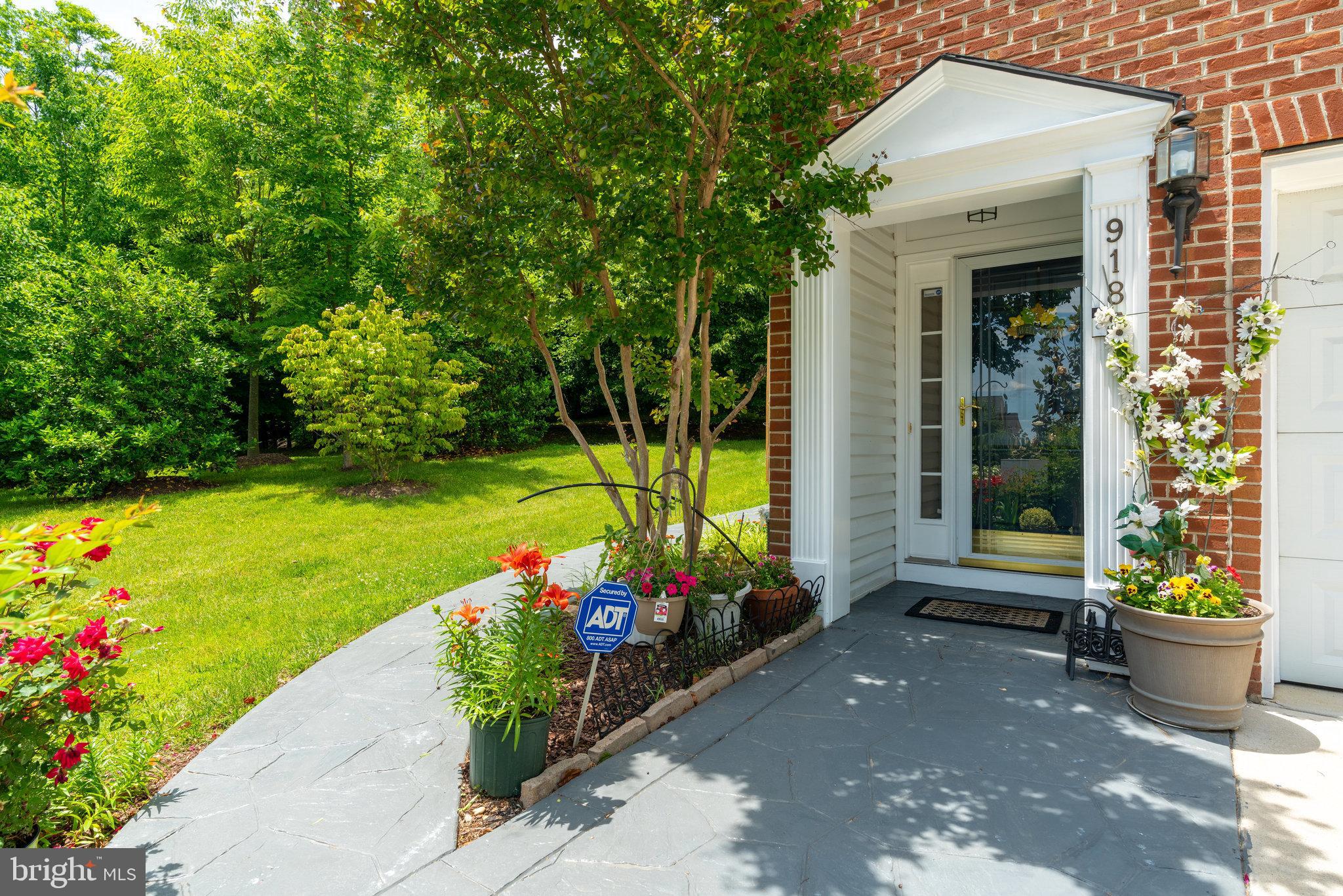 9185 Furey Road Lorton, VA 22079 - Photo 5 of 45 Gallery Image 5