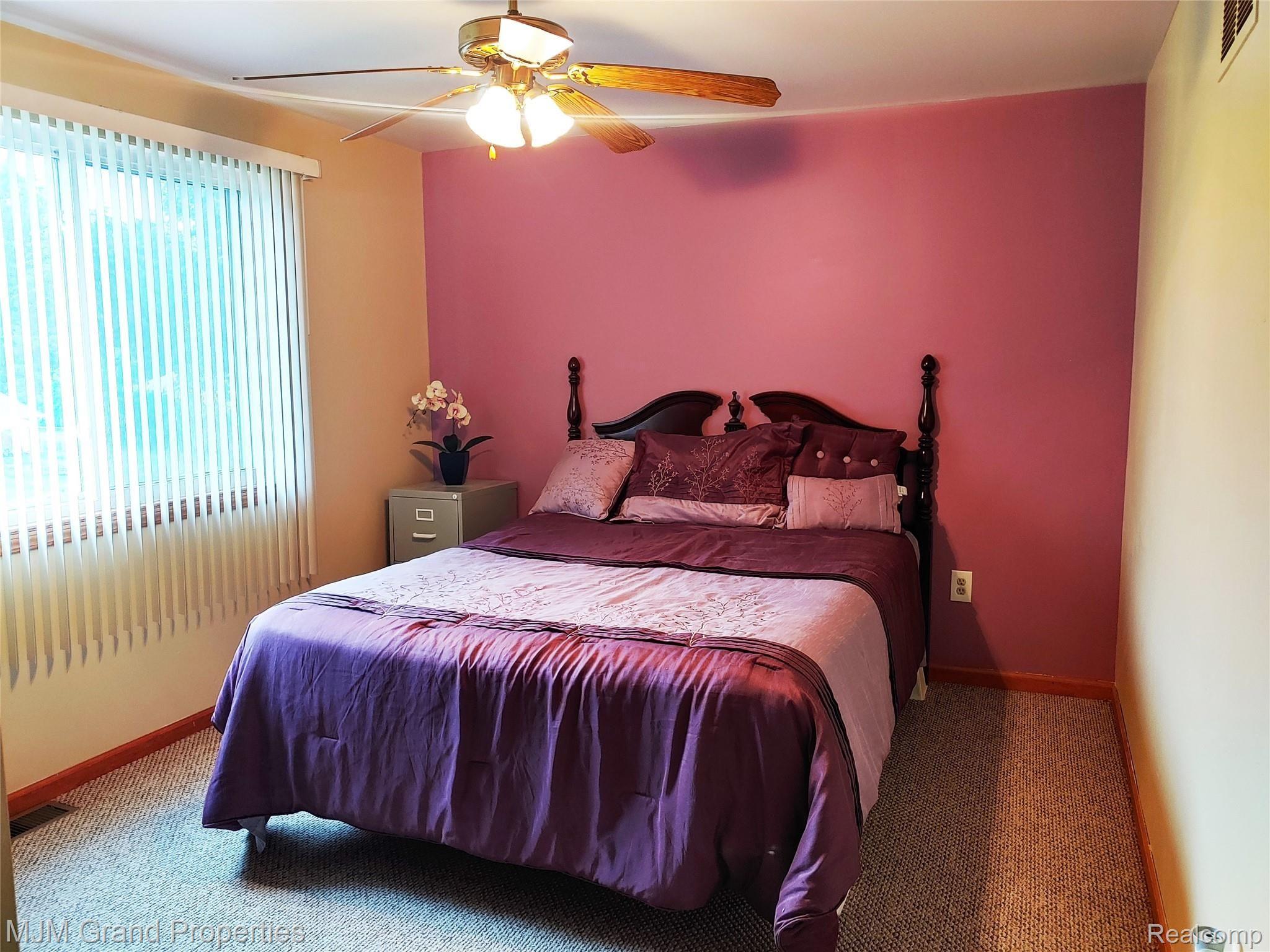 38915 Wade Road Romulus, MI 48174 - Photo 15 of 24 Bedroom 2.jpg