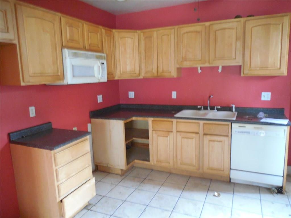 63 Harlem Avenue McKees Rocks, PA 15136 - Photo 6 of 18 Gallery Image 6