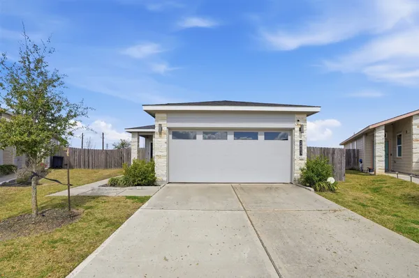 $2,200 | 2803 Chancery Summit Court, Houston, TX 77047