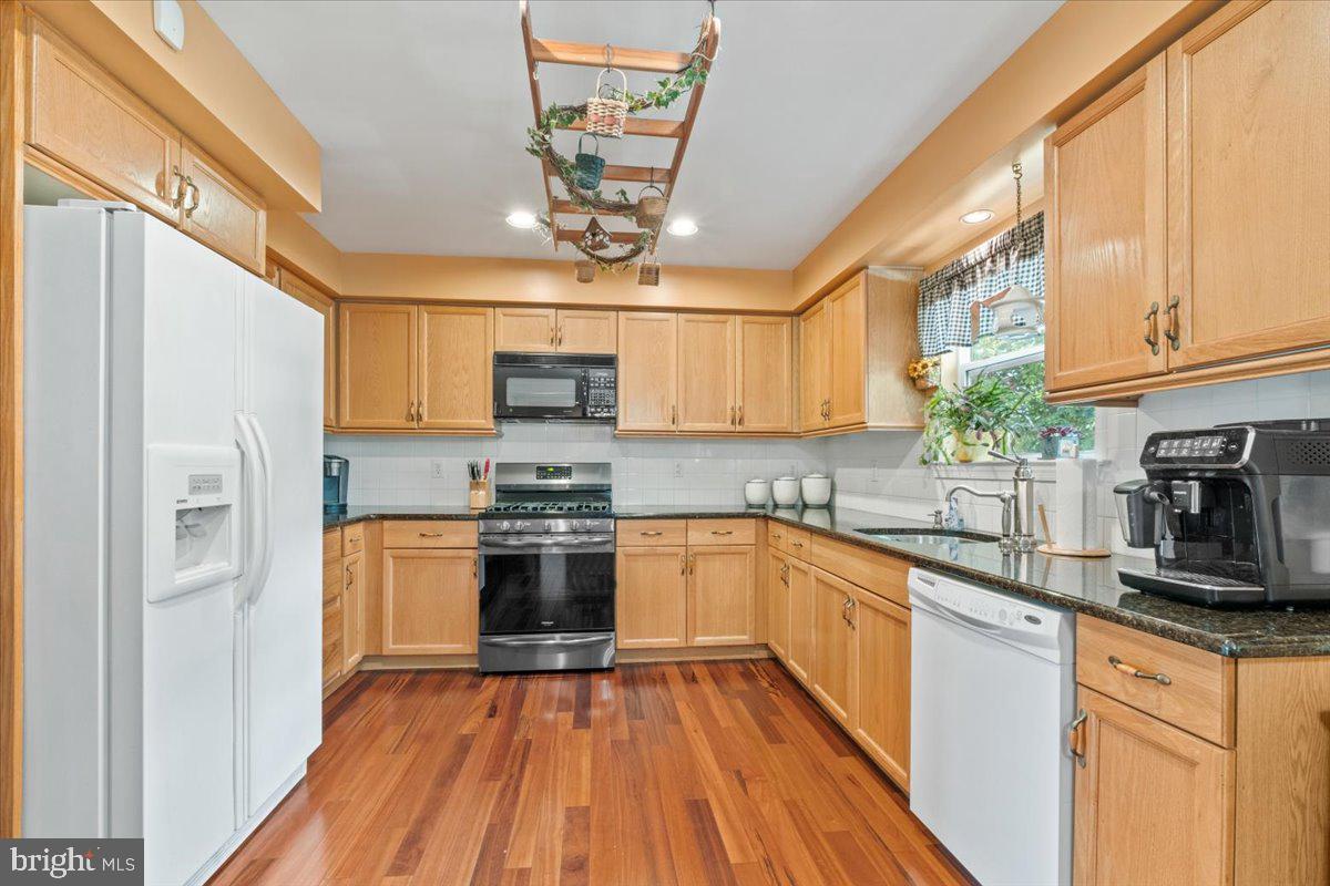 110 Treeline Drive Deptford, NJ 08096 - Photo 9 of 42