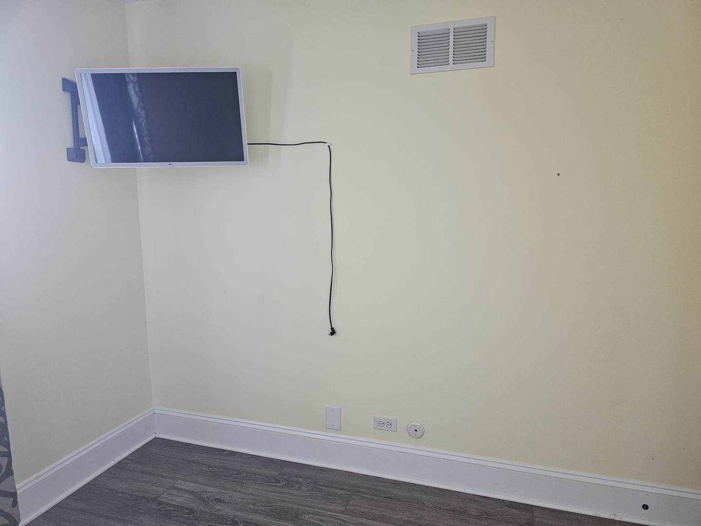 1903 West Golf Road, Unit 1B Mount Prospect, IL 60056 - Photo 14 of 30 Gallery Image 14