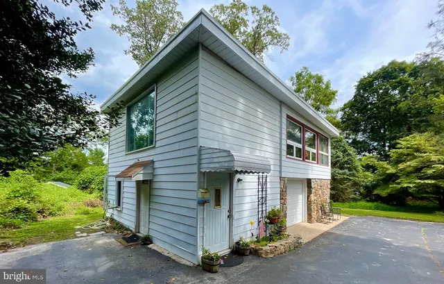 $1,895,000 | 120 Diamond Rock Road, Phoenixville, PA 19460