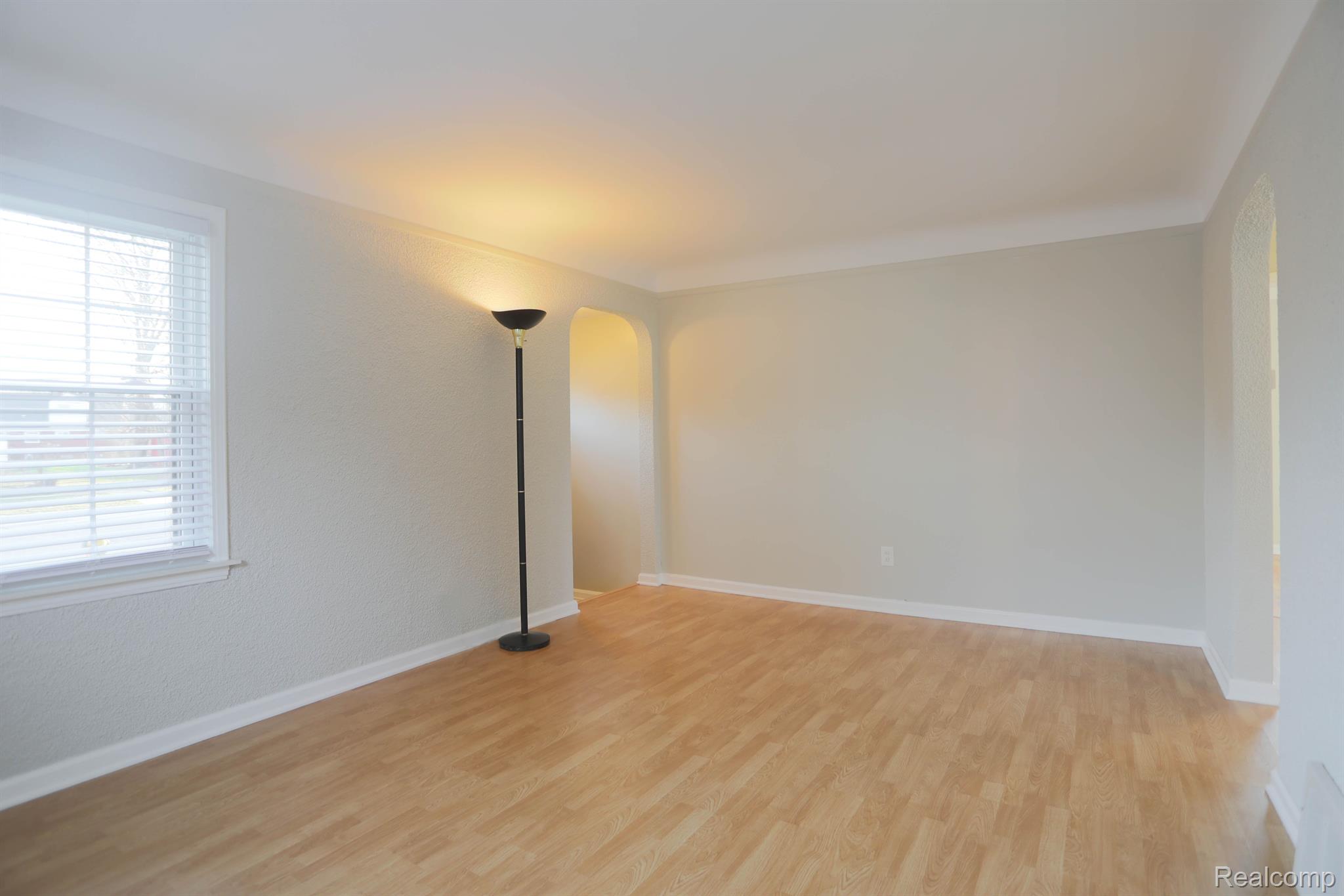 16003 Stephens Road Eastpointe, MI 48021 - Photo 8 of 30 Gallery Image 8