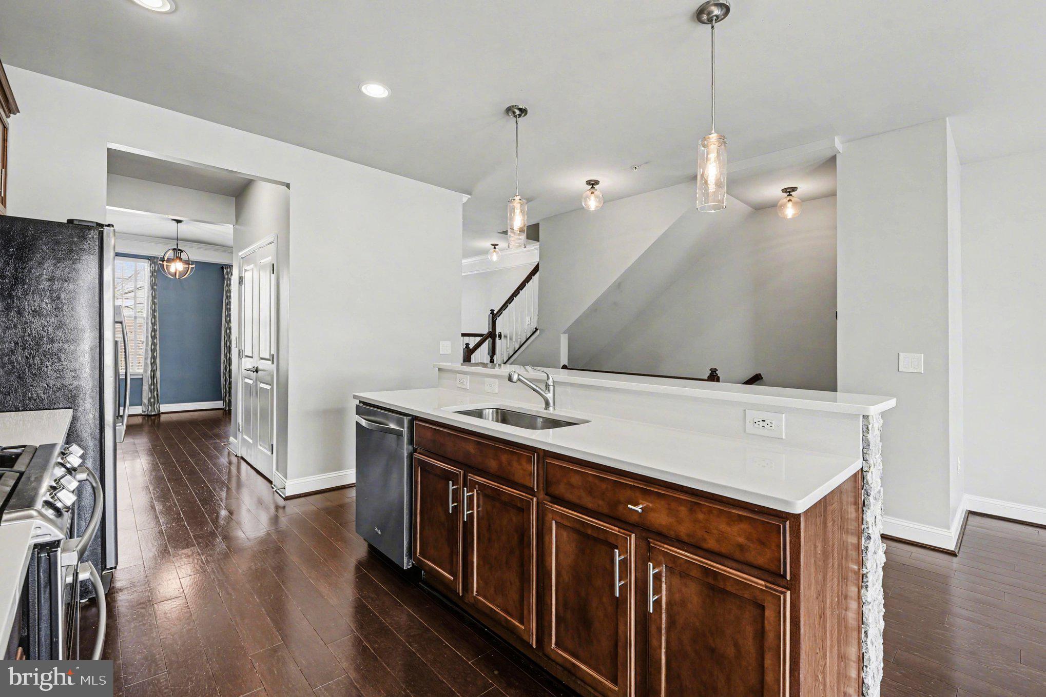 5954 Logans Way Ellicott City, MD 21043 - Photo 17 of 46 Kitchen Pendant lighting