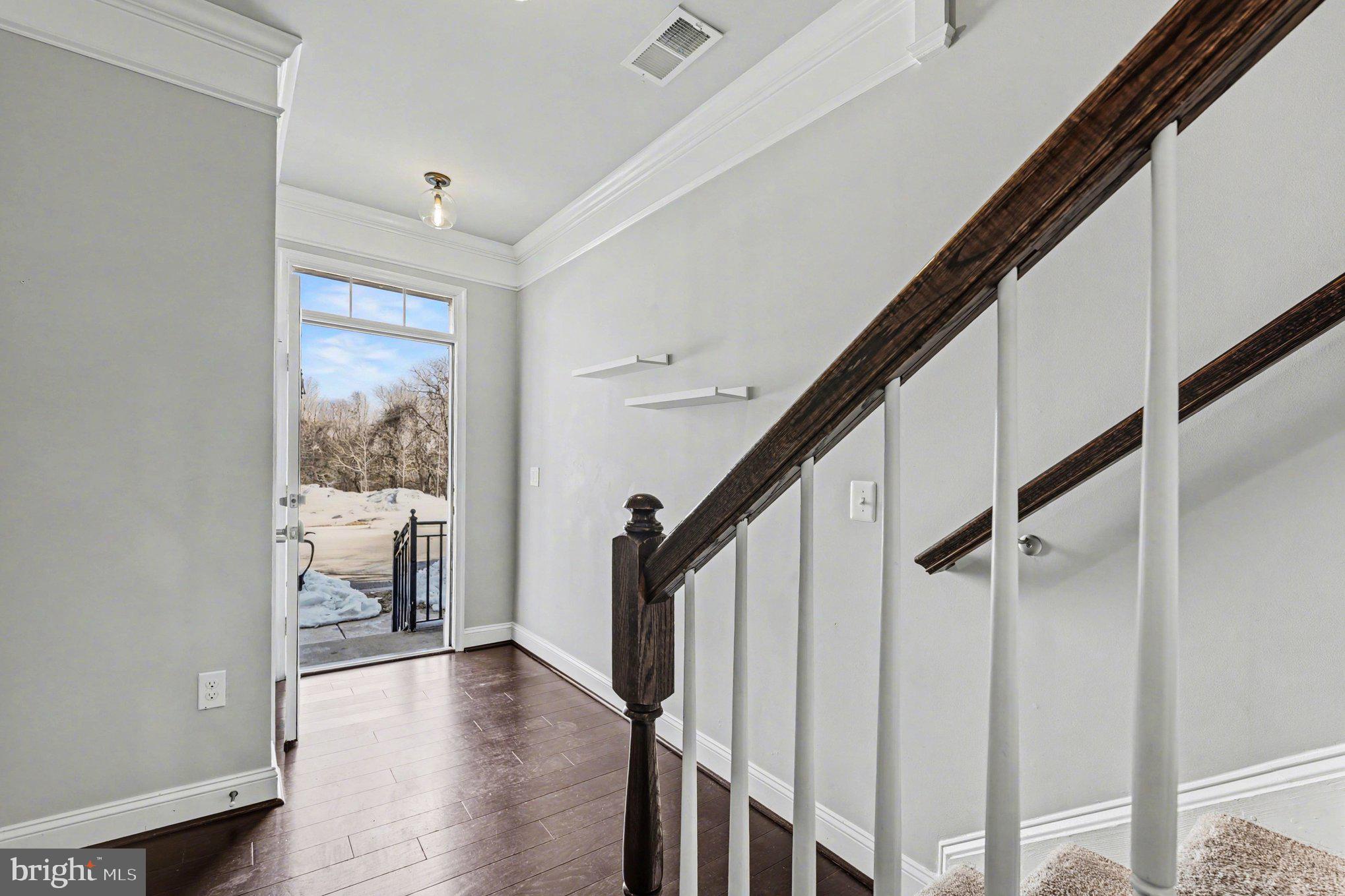 5954 Logans Way Ellicott City, MD 21043 - Photo 8 of 46 Front entry foyer