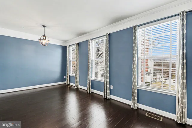 $624,900 | 5954 Logans Way, Ellicott City, MD 21043