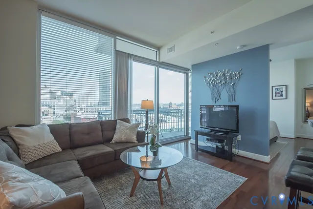 $2,550 | 301 Virginia Street, Unit U911, Richmond, VA 23219