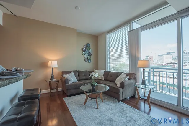 $2,550 | 301 Virginia Street, Unit U911, Richmond, VA 23219
