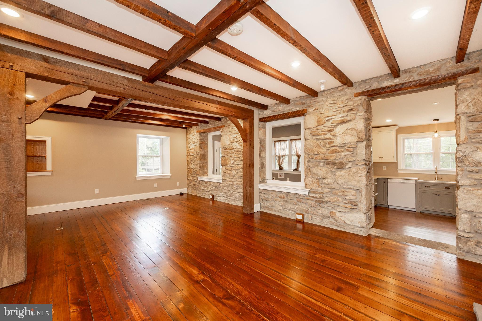 26 Ridge Road Phoenixville, PA 19460 - Photo 14 of 64 1st floor Living Room