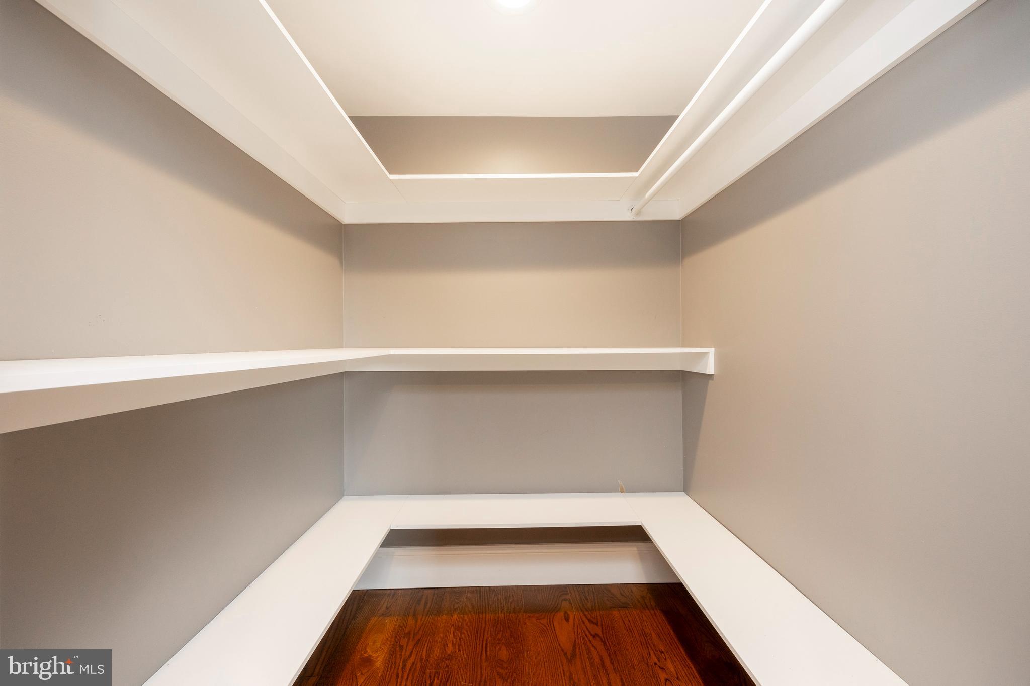 26 Ridge Road Phoenixville, PA 19460 - Photo 18 of 64 1st floor bedroom closet