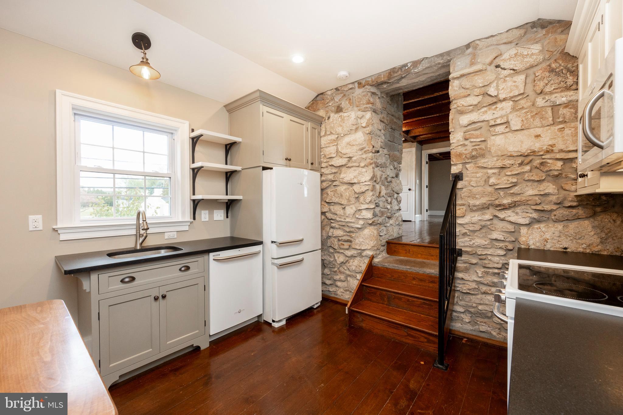 26 Ridge Road Phoenixville, PA 19460 - Photo 24 of 64 2nd floor Kitchen