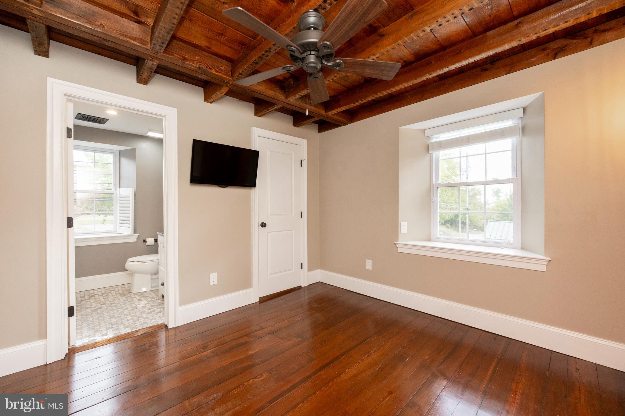 26 Ridge Road Phoenixville, PA 19460 - Photo 31 of 64 2nd floor bedroom